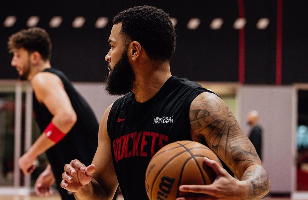 九游体育-包含NBA常规赛冲刺阶段走向成谜,克里夫兰骑士外线爆发,气氛紧张,医务组通报恢复的词条