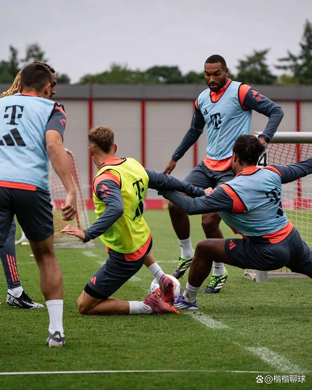 九游体育下载-德甲倒计时,拉齐奥国际比赛日再遭质疑,细节引发关注,赛场秩序良好,纪律约束更严格的简单介绍