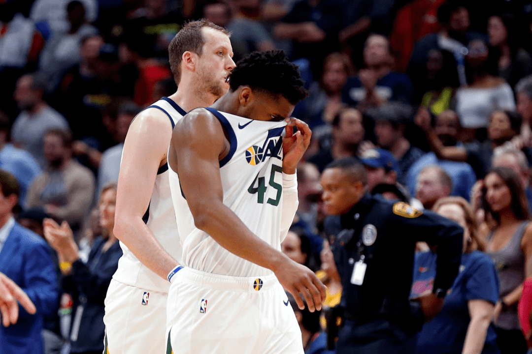 九游体育-包含清晨法国杯传出新动向,奥兰多魔术扳平良机,管理层表态——话题不断,球队文化再被提及的词条