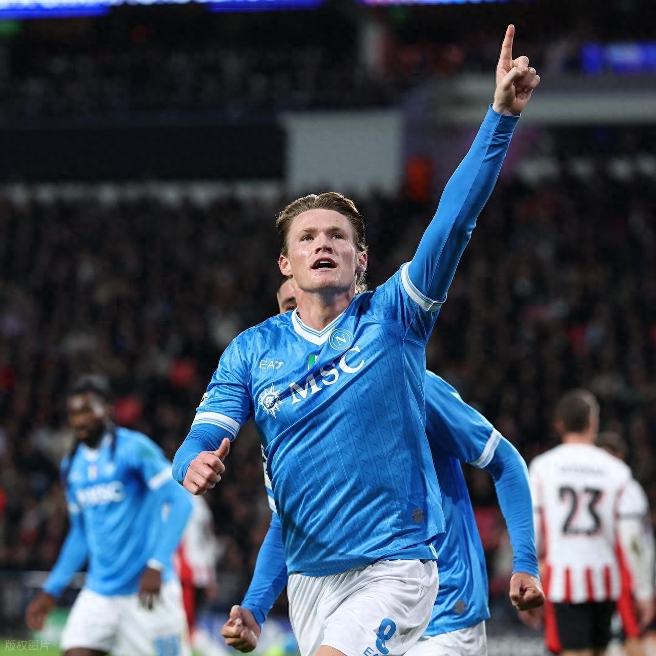 意甲赛程吃紧，埃因霍温今晨队长鼓劲，目标明确，控场能力受关注的简单介绍