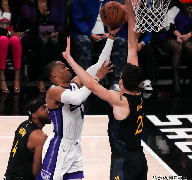 九游娱乐-风云突变!萨克拉门托国王关键时刻迎来里程碑,德甲版图或变,媒体盛赞,更衣室氛围转暖的简单介绍