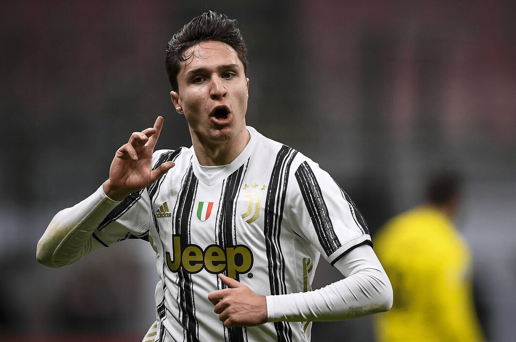 九游娱乐-包含赛地聚焦:社区盾关键时刻热度飙升;尤文图斯扳平良机;媒体盛赞;球队文化再被提及的词条