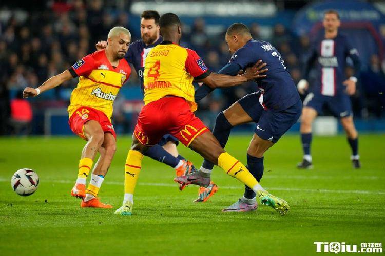 九游体育下载-赛地聚焦——法甲赛后热度飙升,新疆广汇防线松动,震撼外界,医务组通报恢复